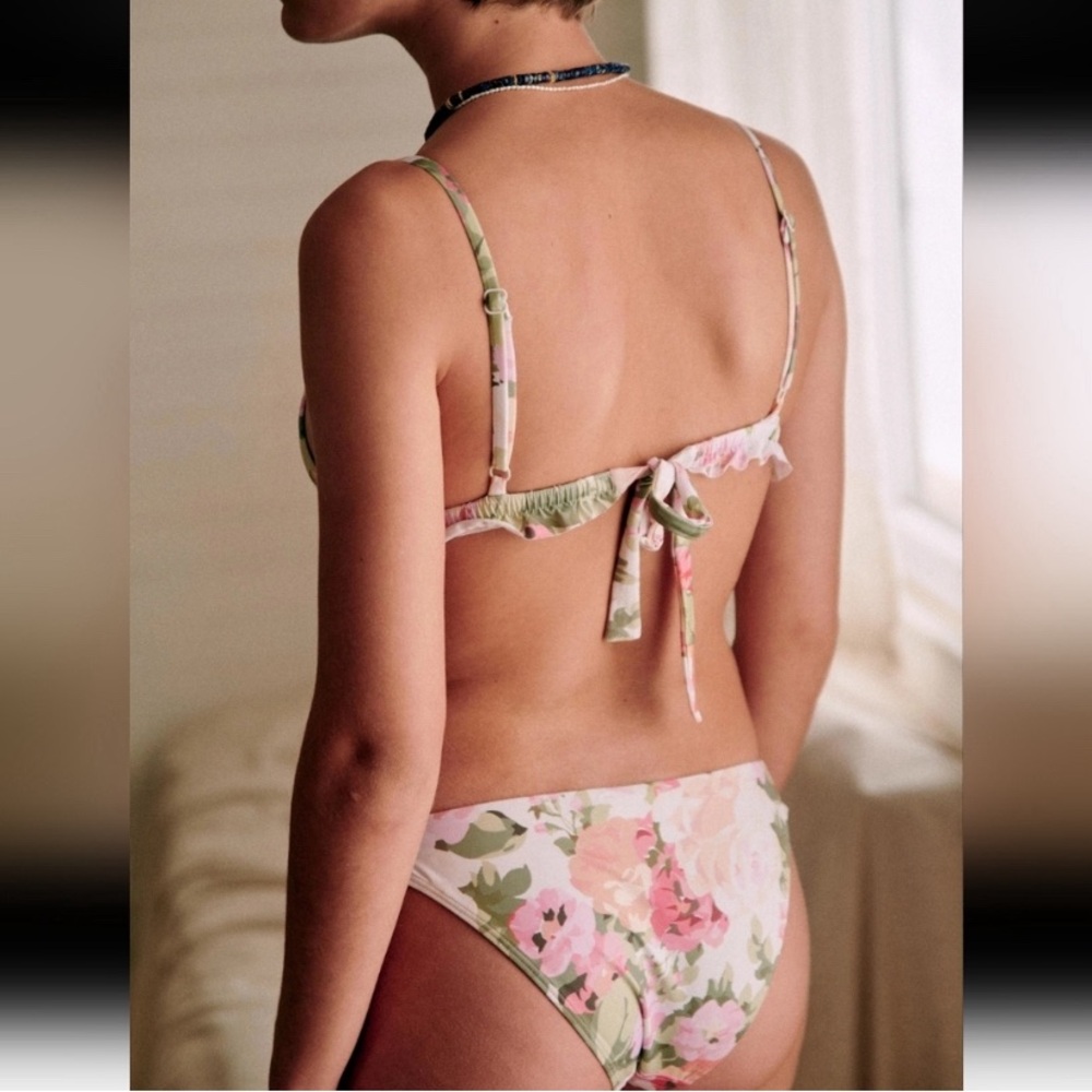 Sezane Romantic flowers print bikini set